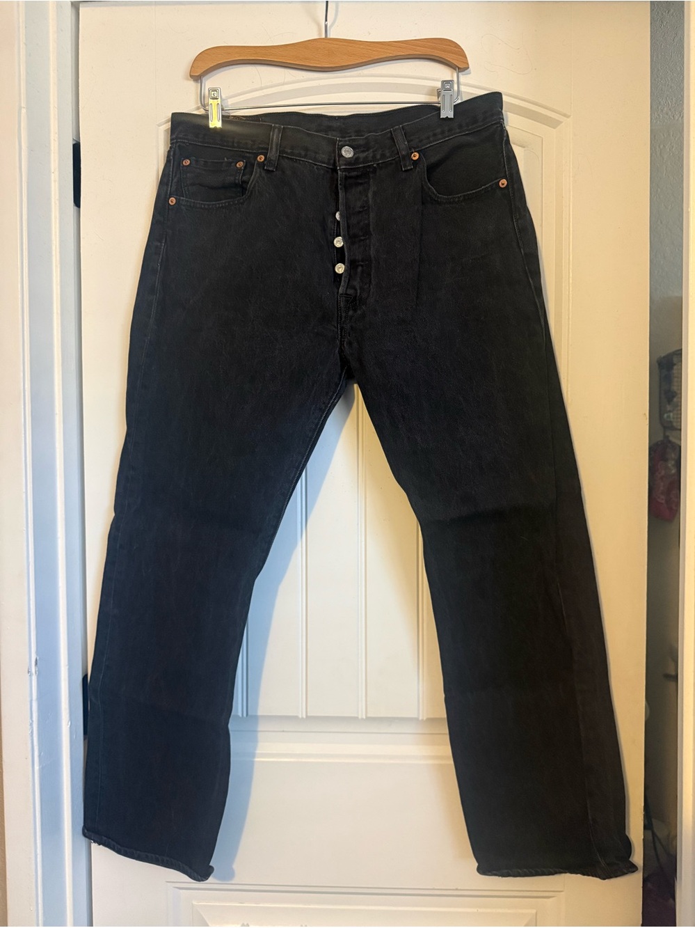 Men's 501 Levi's Black Classic Button-Fly Jeans
